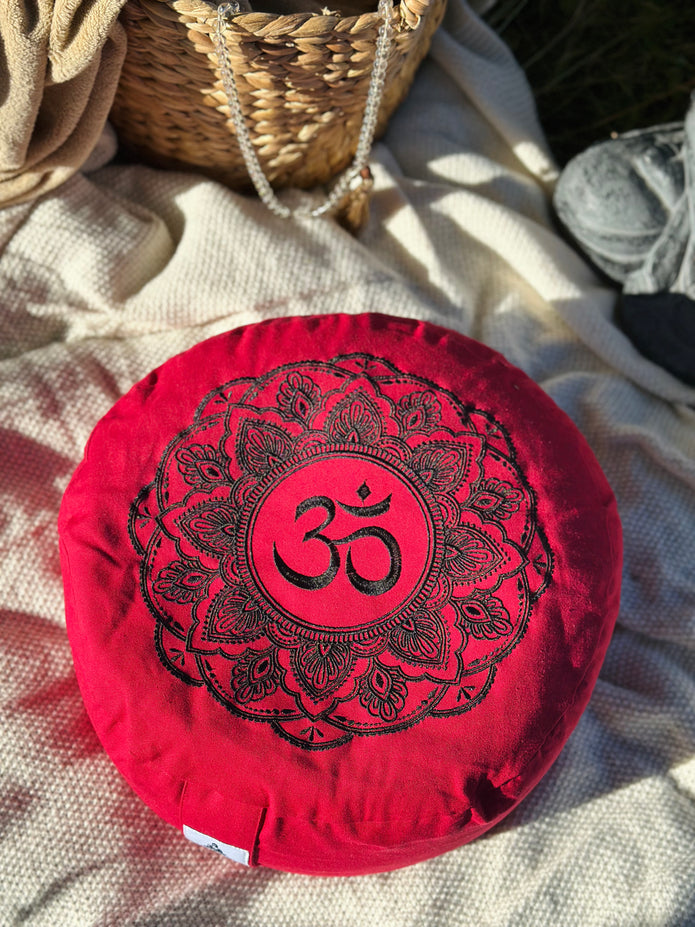 Meditācijas spilvens ar griķu sēnalu pildījumu-OM