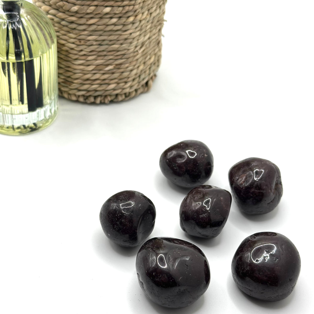 Garnet Tumbled Stone – Passion, Strength & Protection (3–4 cm)