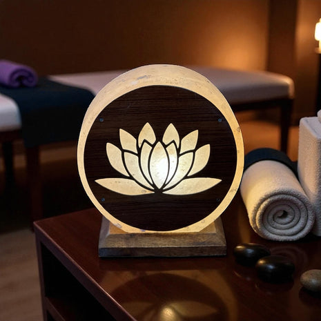 Himalaju sāls lampa - lotosa dizains