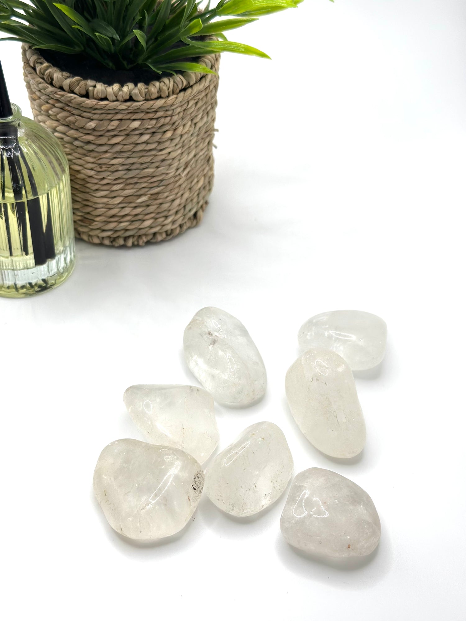 Rock Crystal (Clear Quartz) Tumbled Stone – Clarity & Energy (±3.5–4.5 cm)