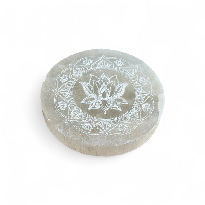 Selenīta uzlādes plāksne – Lotosa mandalas dizains 10 cm