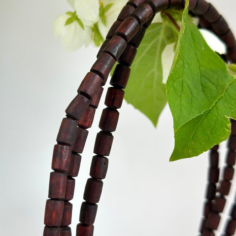 Trīsrindu Tulsi Kanthi mala kaklarota- Tumši brūna